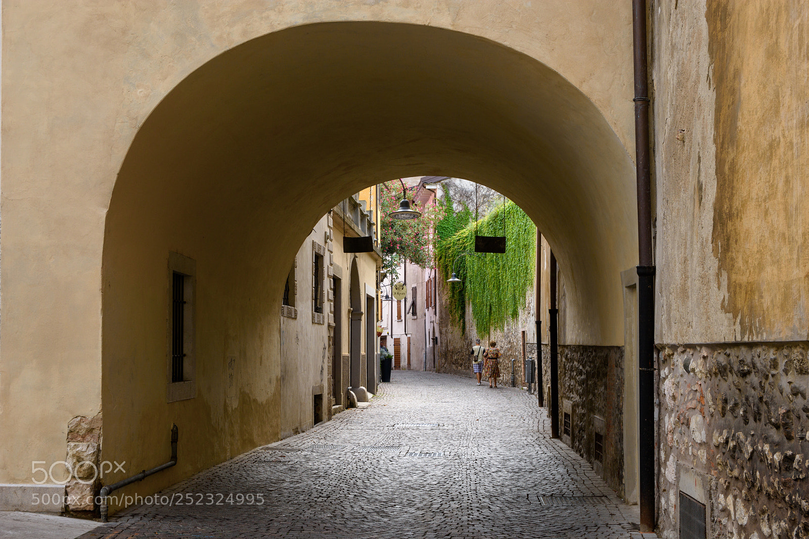 Nikon D7200 sample photo. Italy, street in arco photography