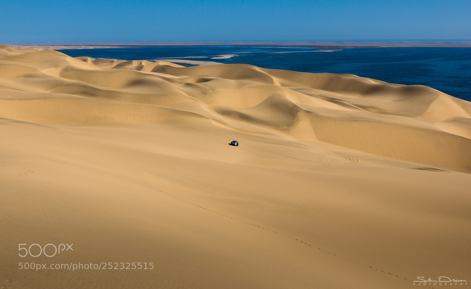 Sony SLT-A77 sample photo. The vast desert photography