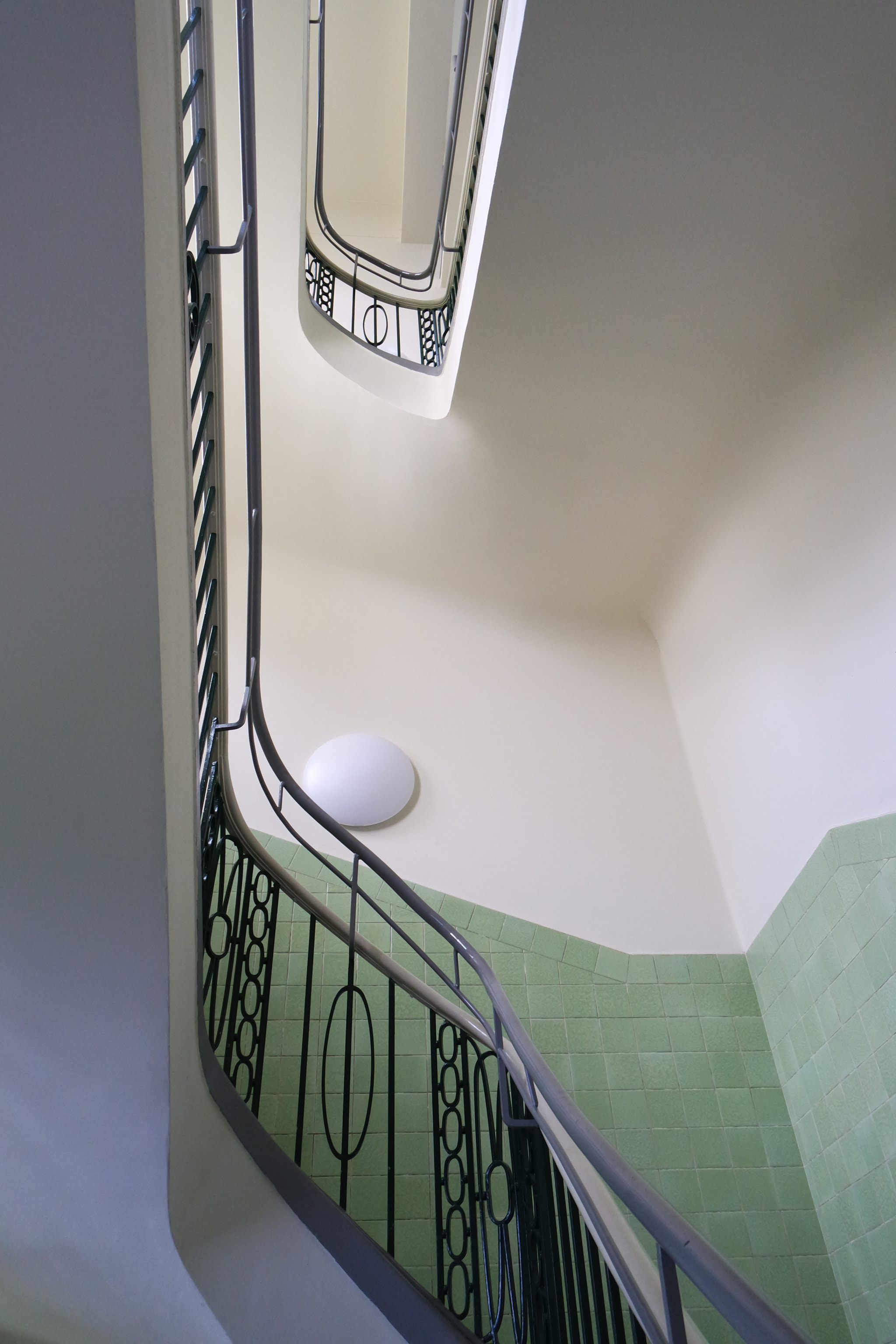 Samsung NX mini sample photo. Old hospital photography