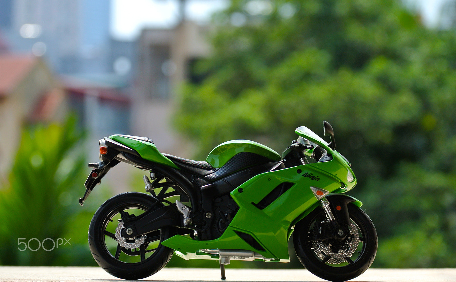 Nikon 1 J1 sample photo. My sport-bike die-cast model photography