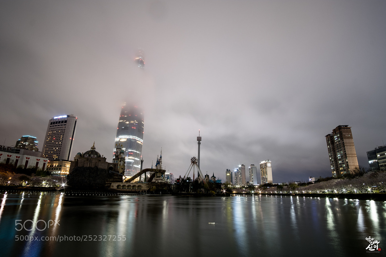 Fujifilm X-T2 sample photo. Rainy night, seokchon lake photography
