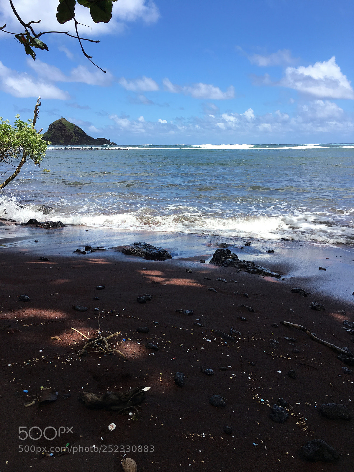 Apple iPhone 6s Plus sample photo. The red beach in photography