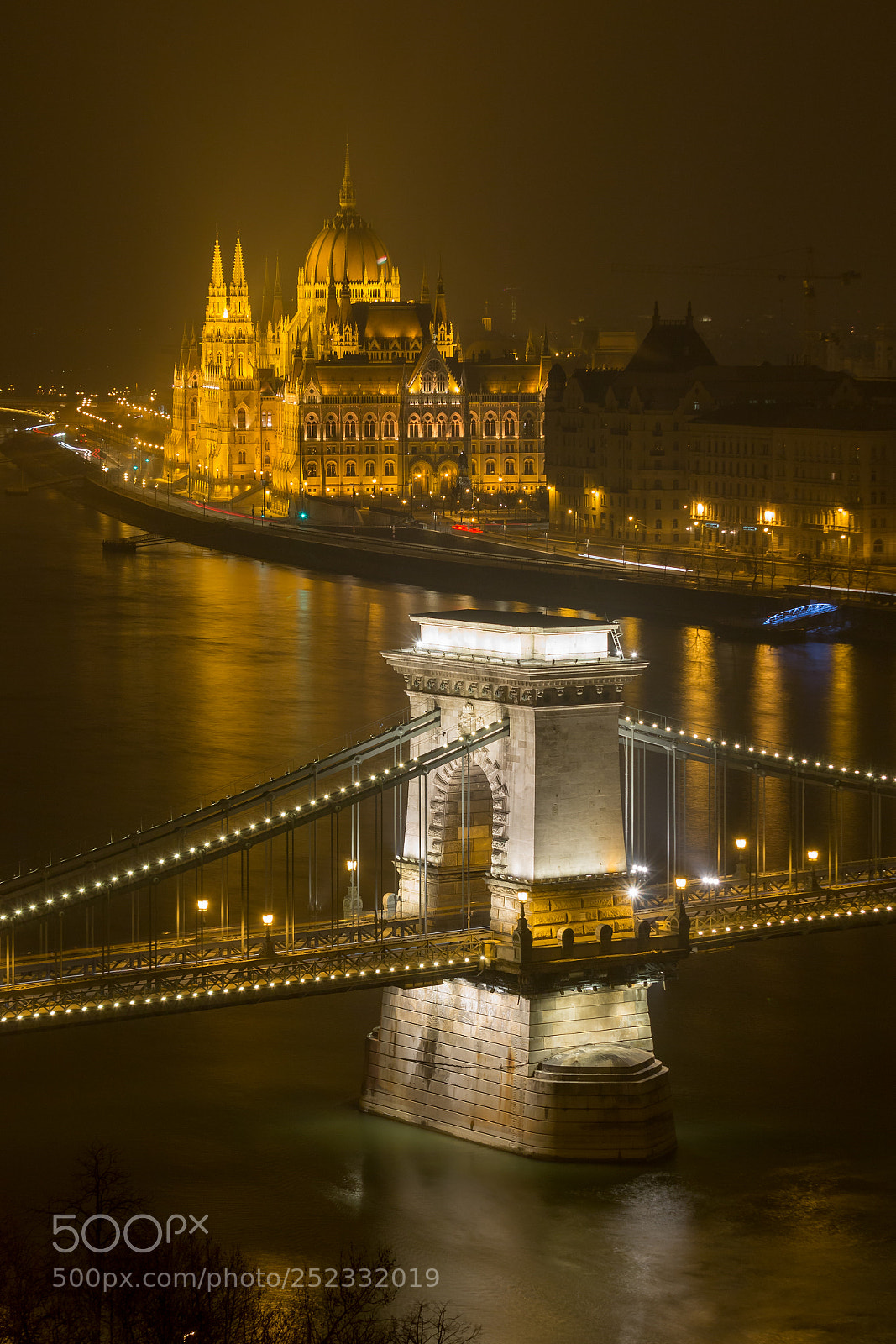 Canon EOS 70D sample photo. Chain bridge and the photography
