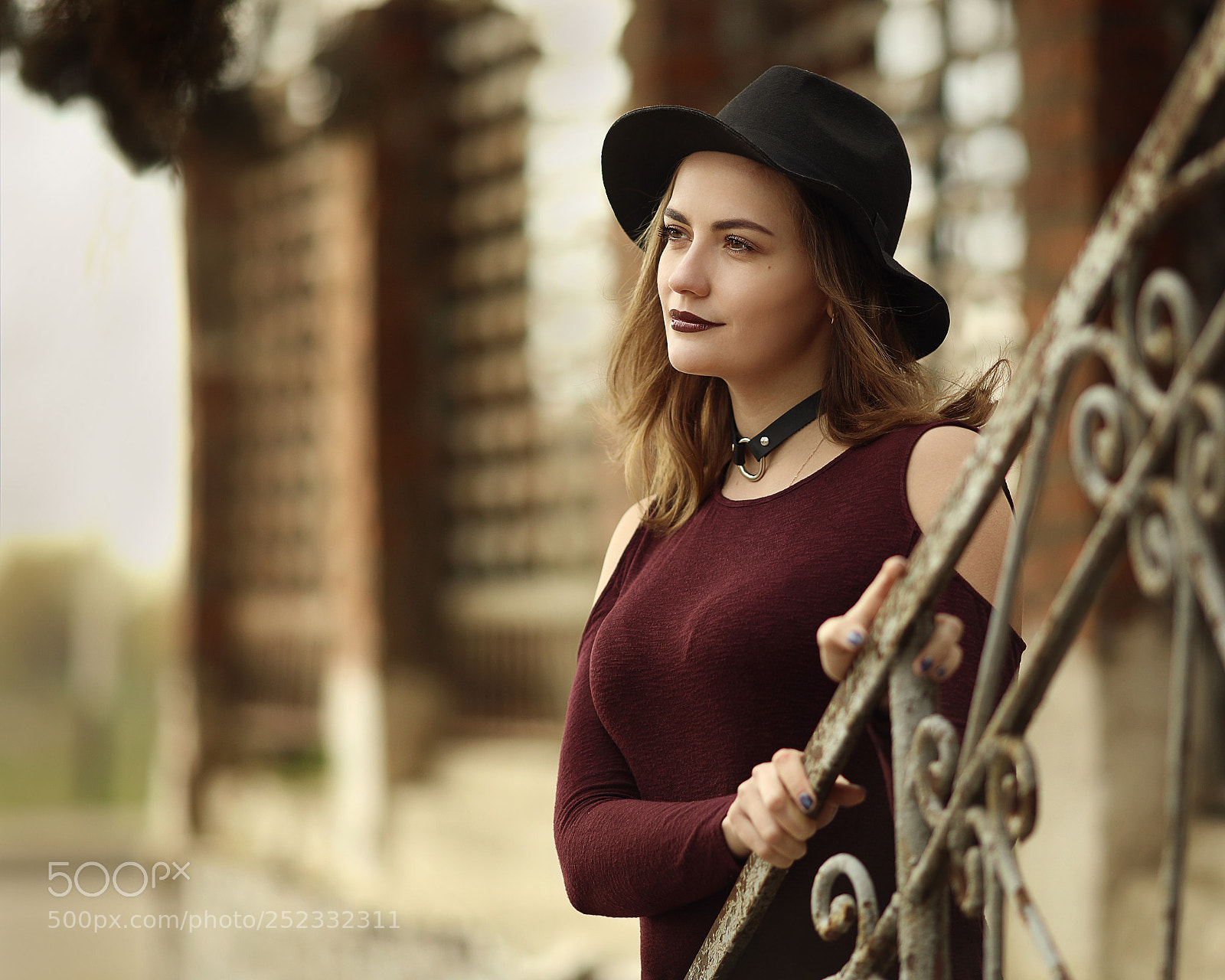 Canon EOS 5D Mark IV sample photo. Girl with hat photography