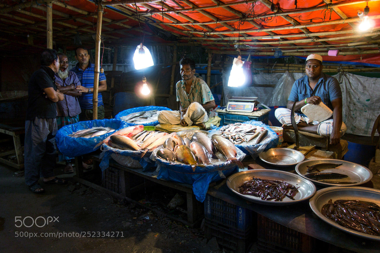 Sony Cyber-shot DSC-RX100 sample photo. Fish market photography