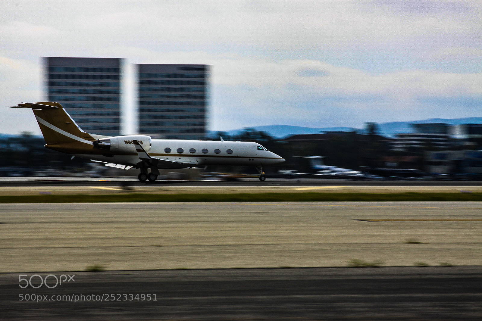 Canon EOS 50D sample photo. G4 takeoff photography