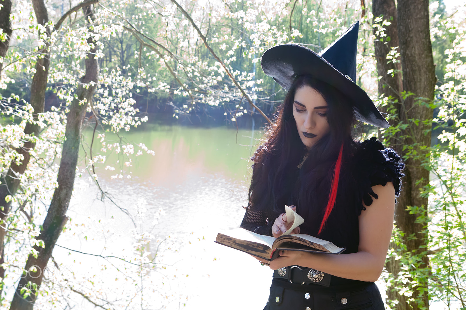 Canon EOS 5D Mark II sample photo. Young girl in witch photography