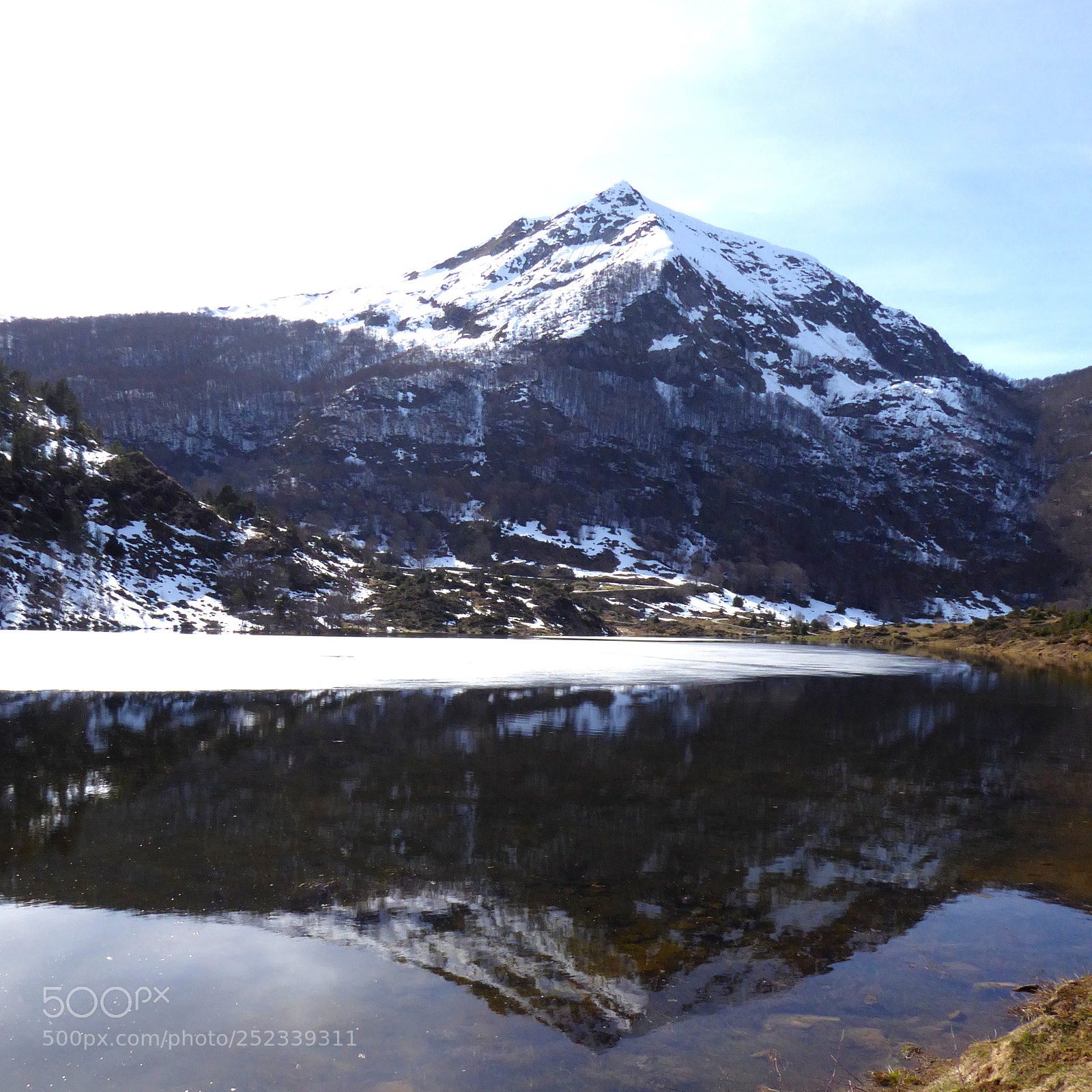 Panasonic Lumix DMC-ZS50 (Lumix DMC-TZ70) sample photo. Icy lake photography