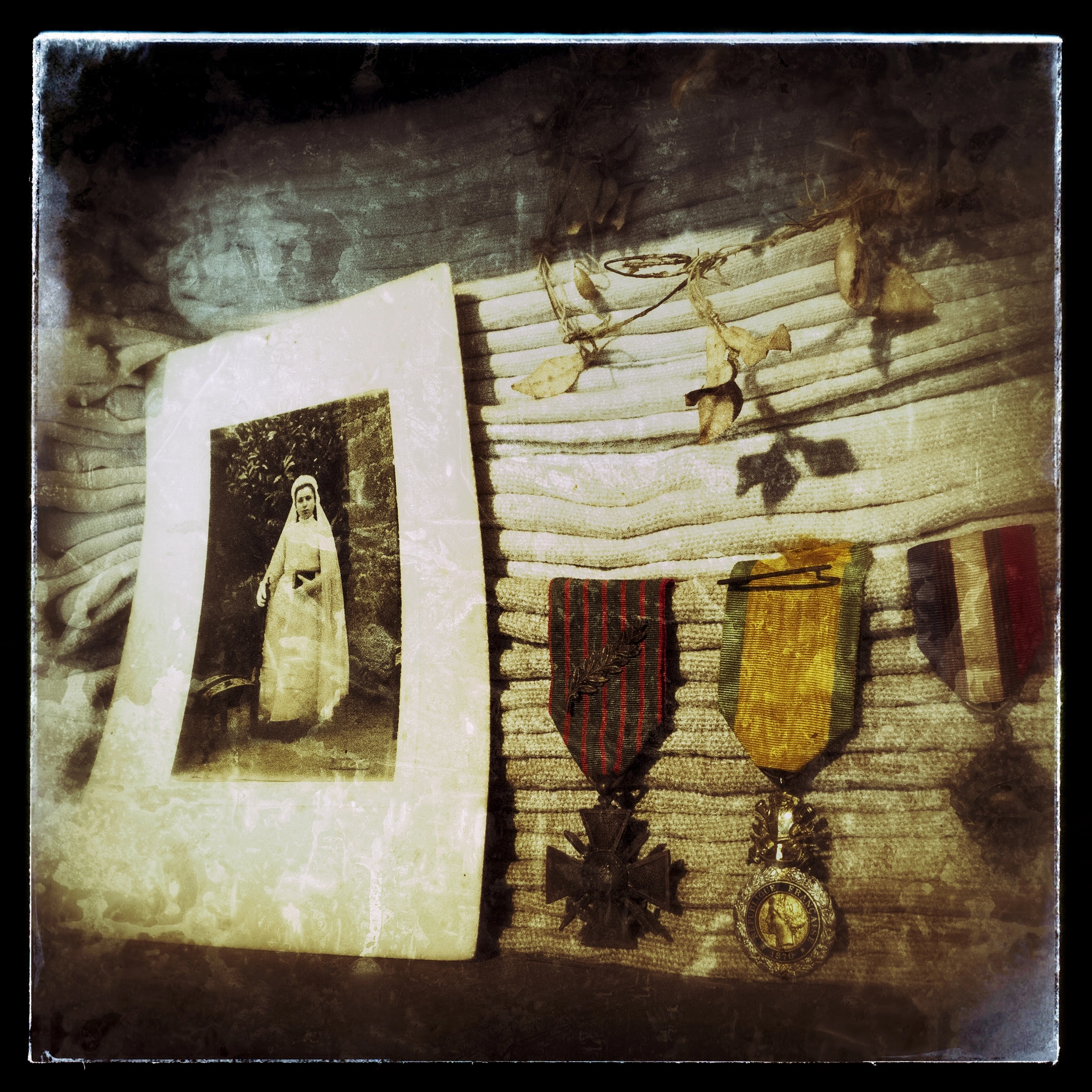 Panasonic Lumix DMC-LX5 sample photo. 'remembrance' © clive haynes photography
