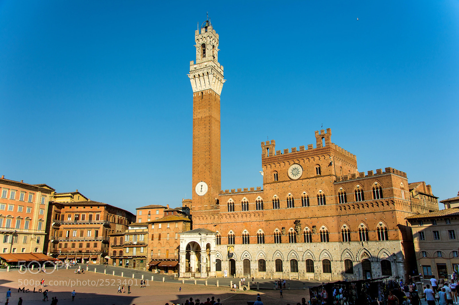 Nikon D7100 sample photo. Piazza del campo photography