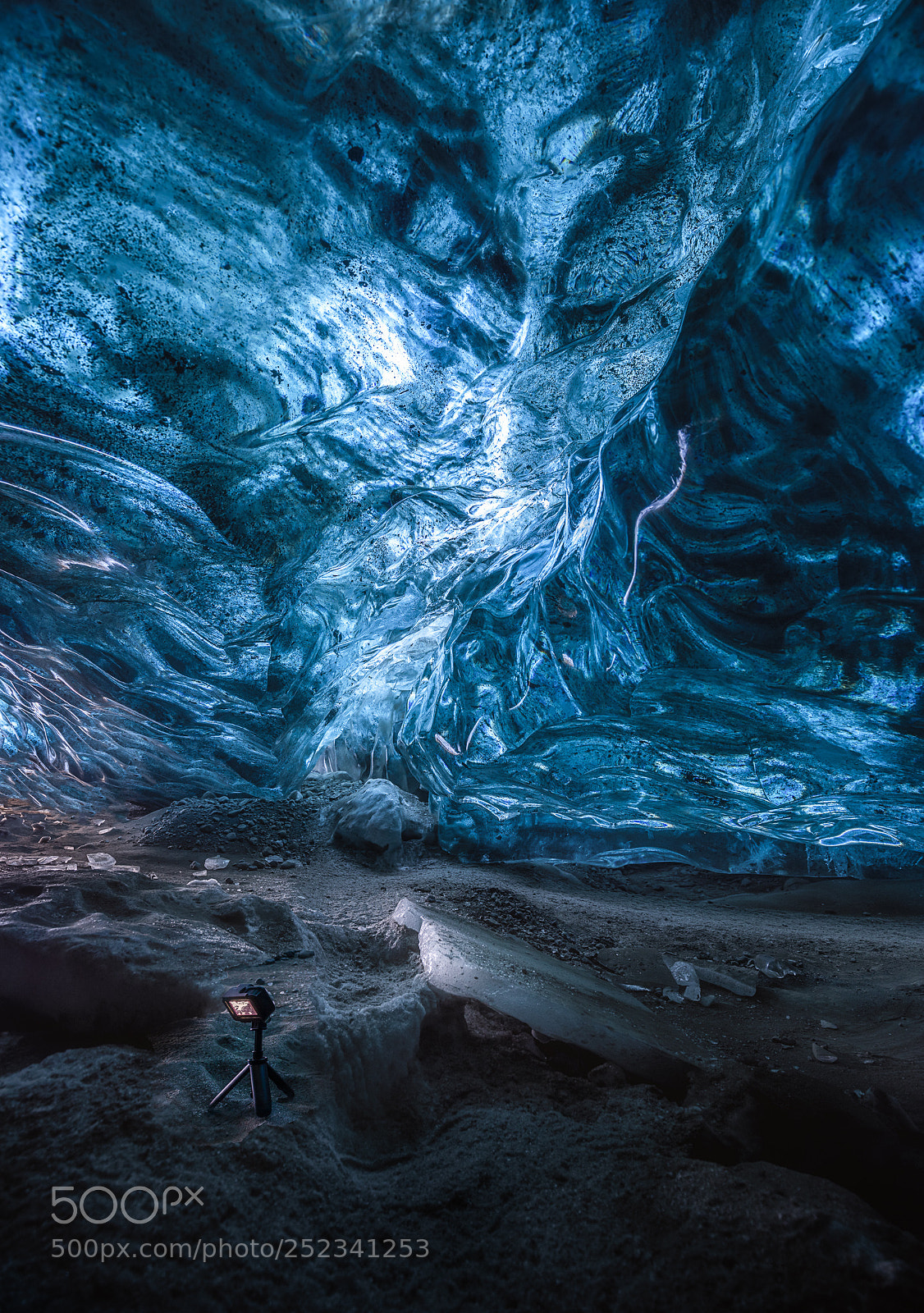 Canon EOS 5D Mark IV sample photo. Icy adventures photography
