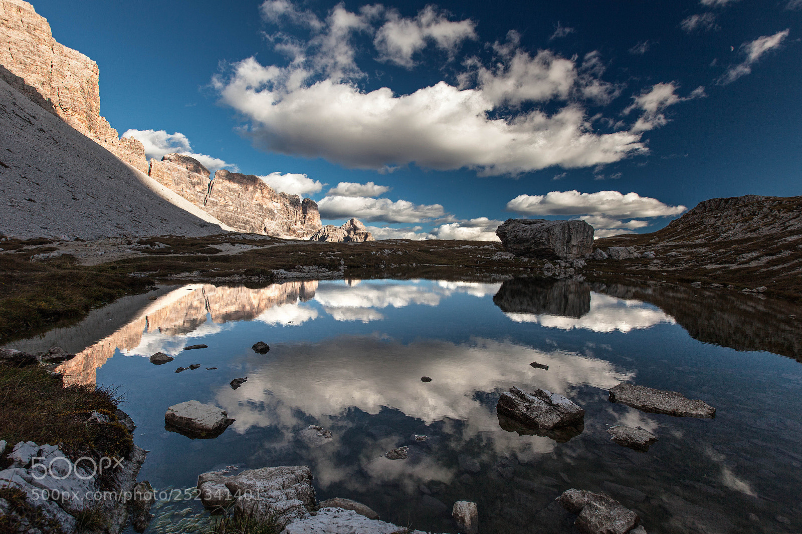 Canon EOS 5D Mark II sample photo. Riflessi photography