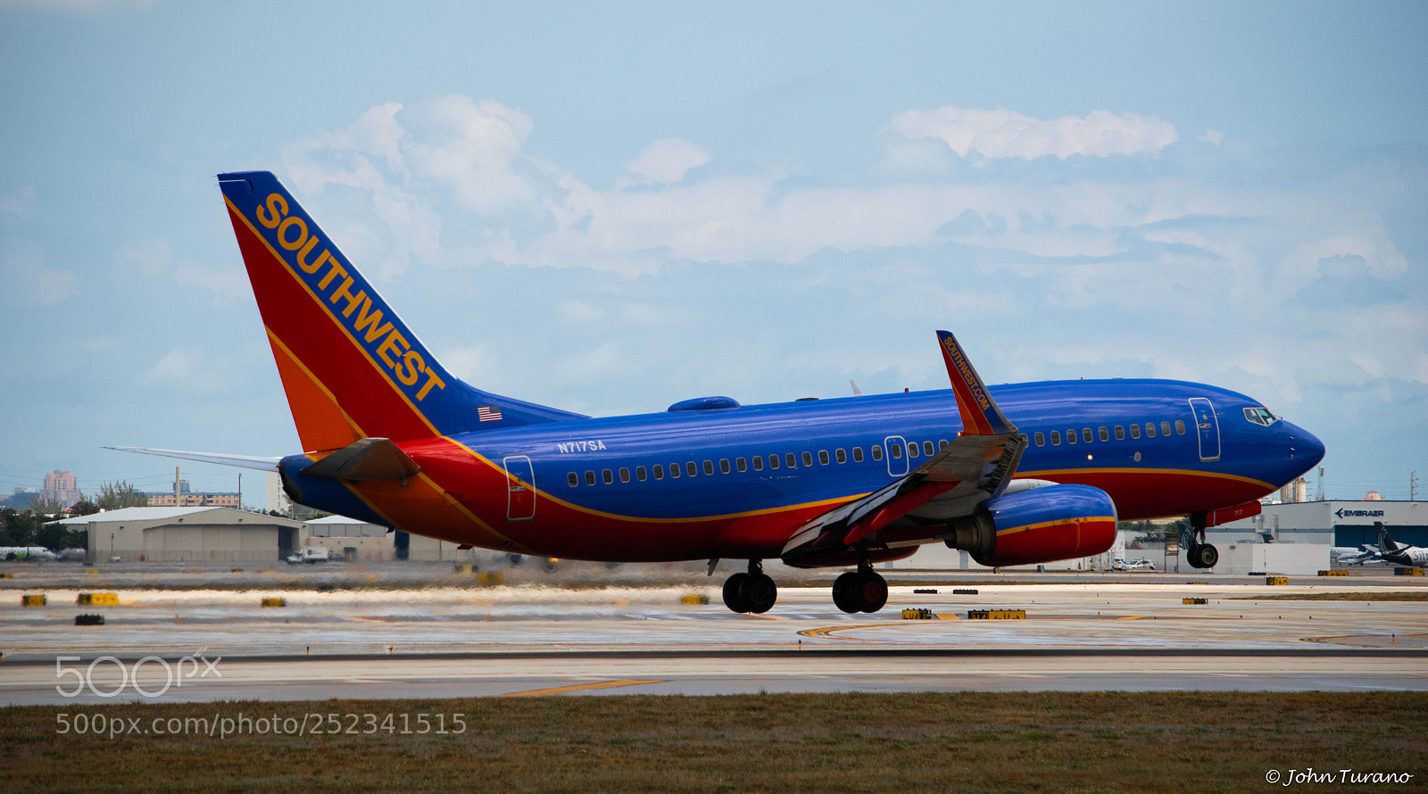 Nikon D5600 sample photo. Touching down photography
