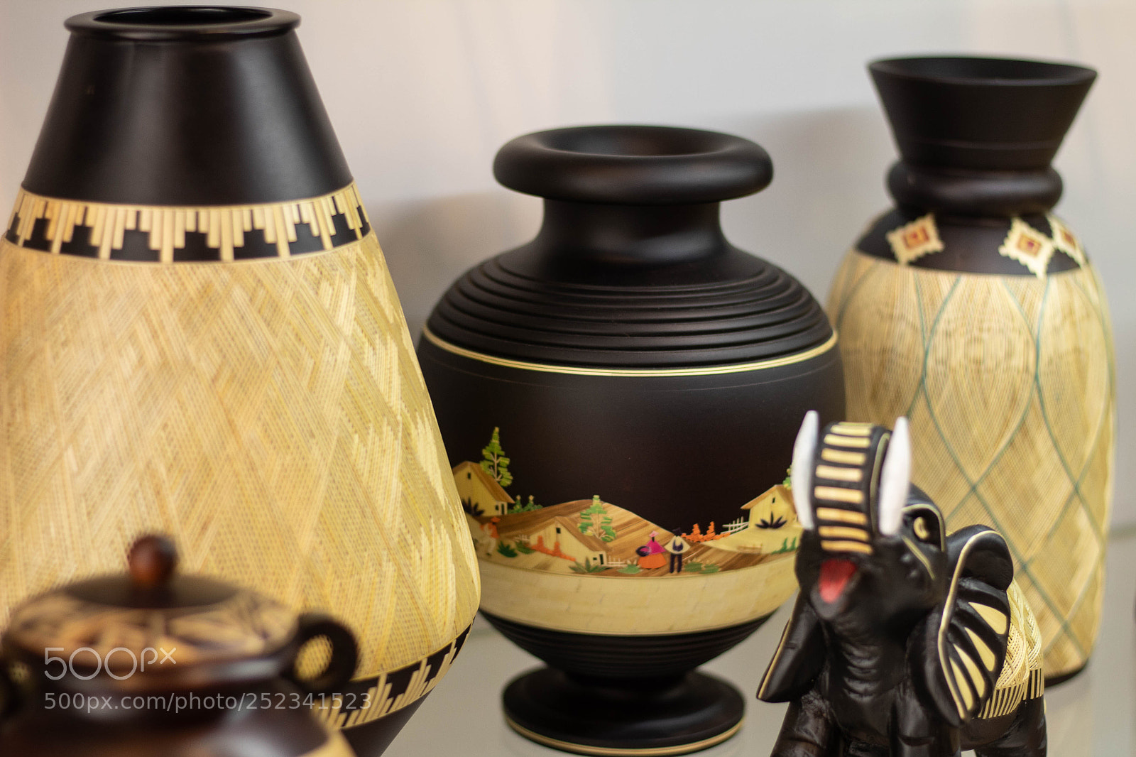 Canon EOS 1300D (EOS Rebel T6 / EOS Kiss X80) sample photo. Crafts in colombia photography