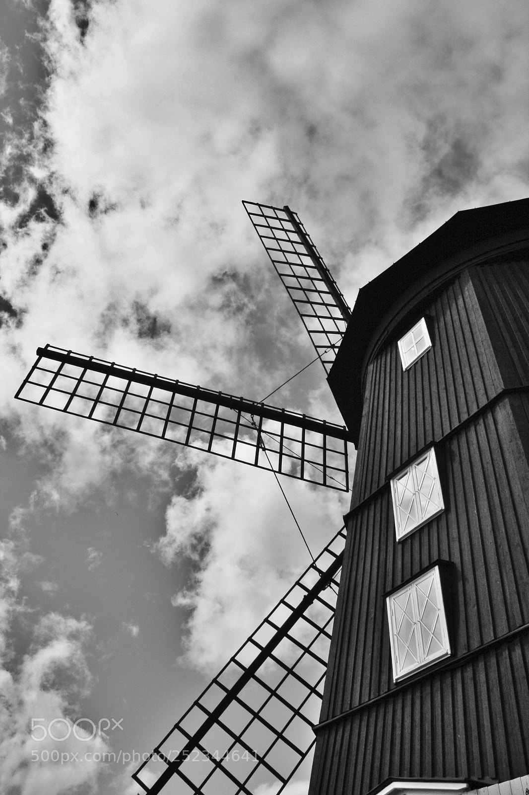 Canon EOS 350D (EOS Digital Rebel XT / EOS Kiss Digital N) sample photo. Windmill photography