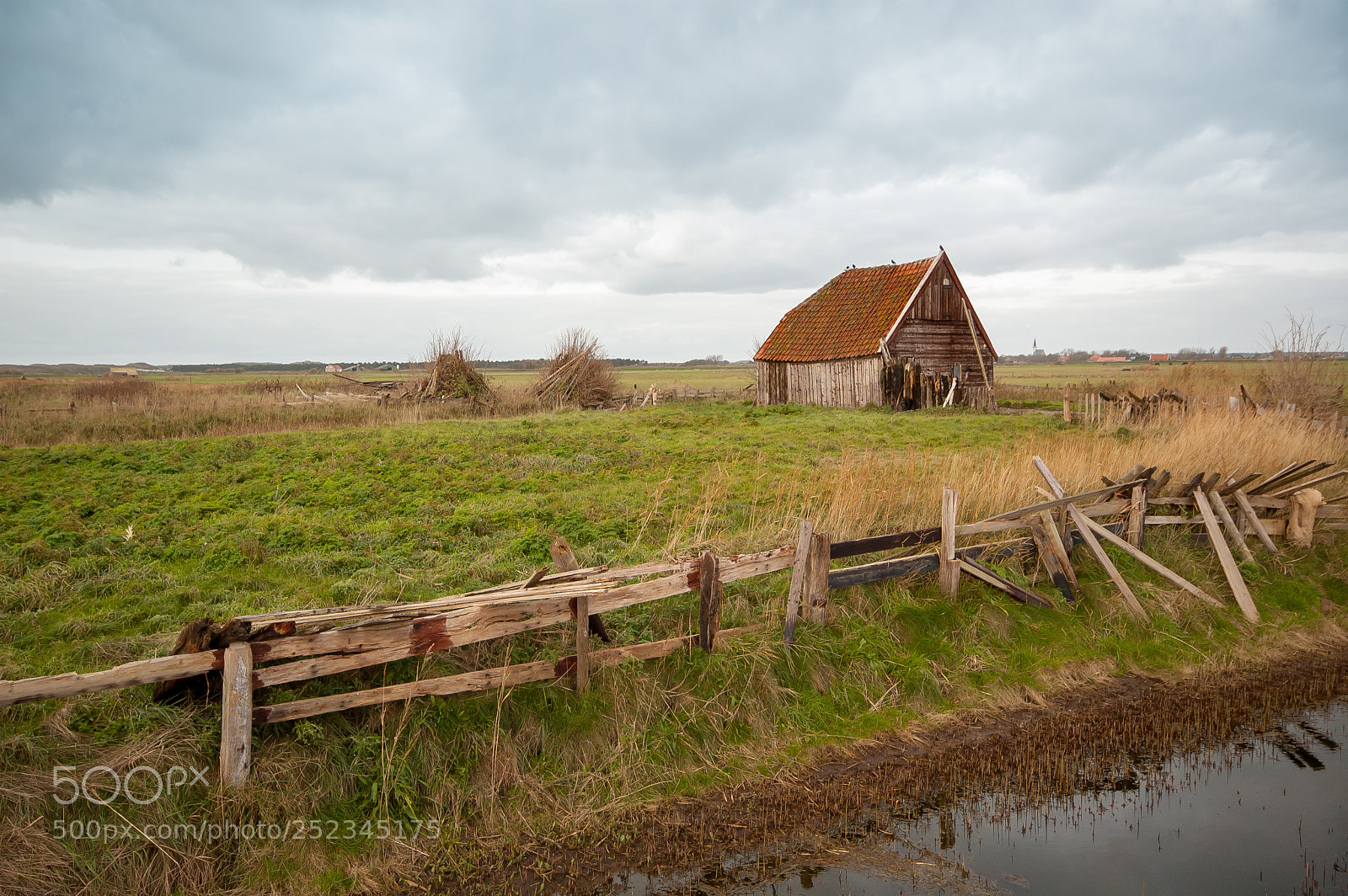 Nikon D70 sample photo. Barn at texel photography
