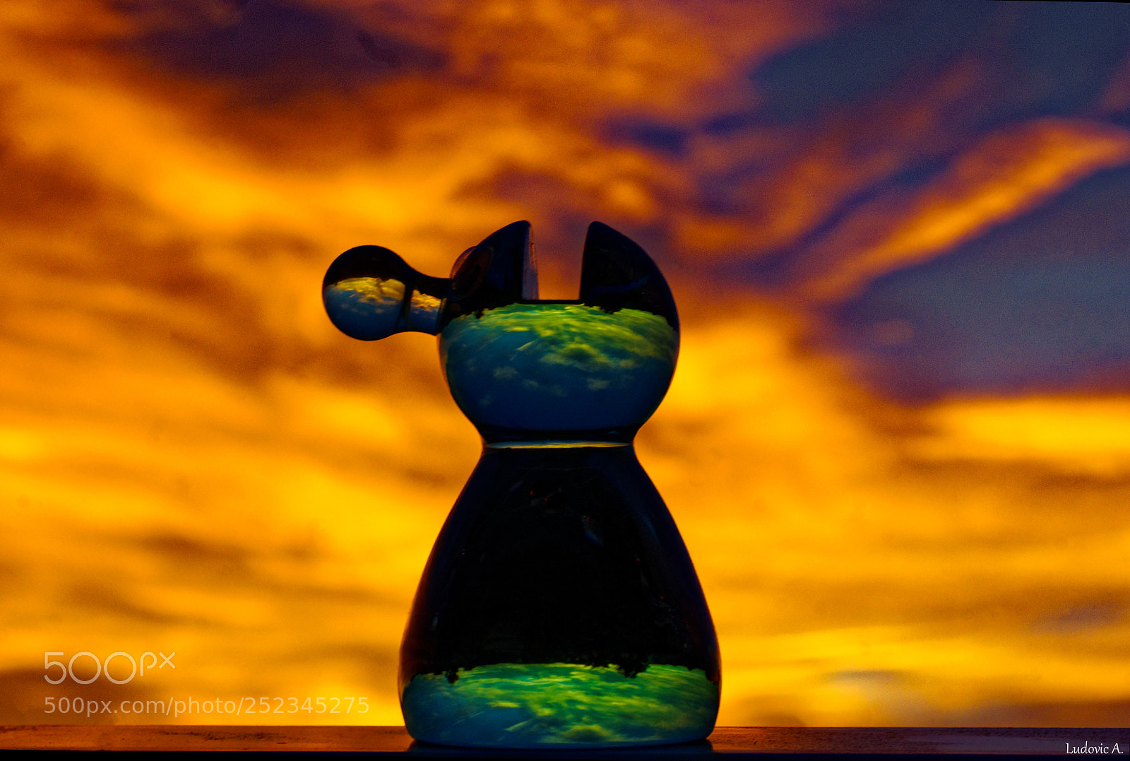 Sony Alpha DSLR-A700 sample photo. Petit bonhomme transparent photography