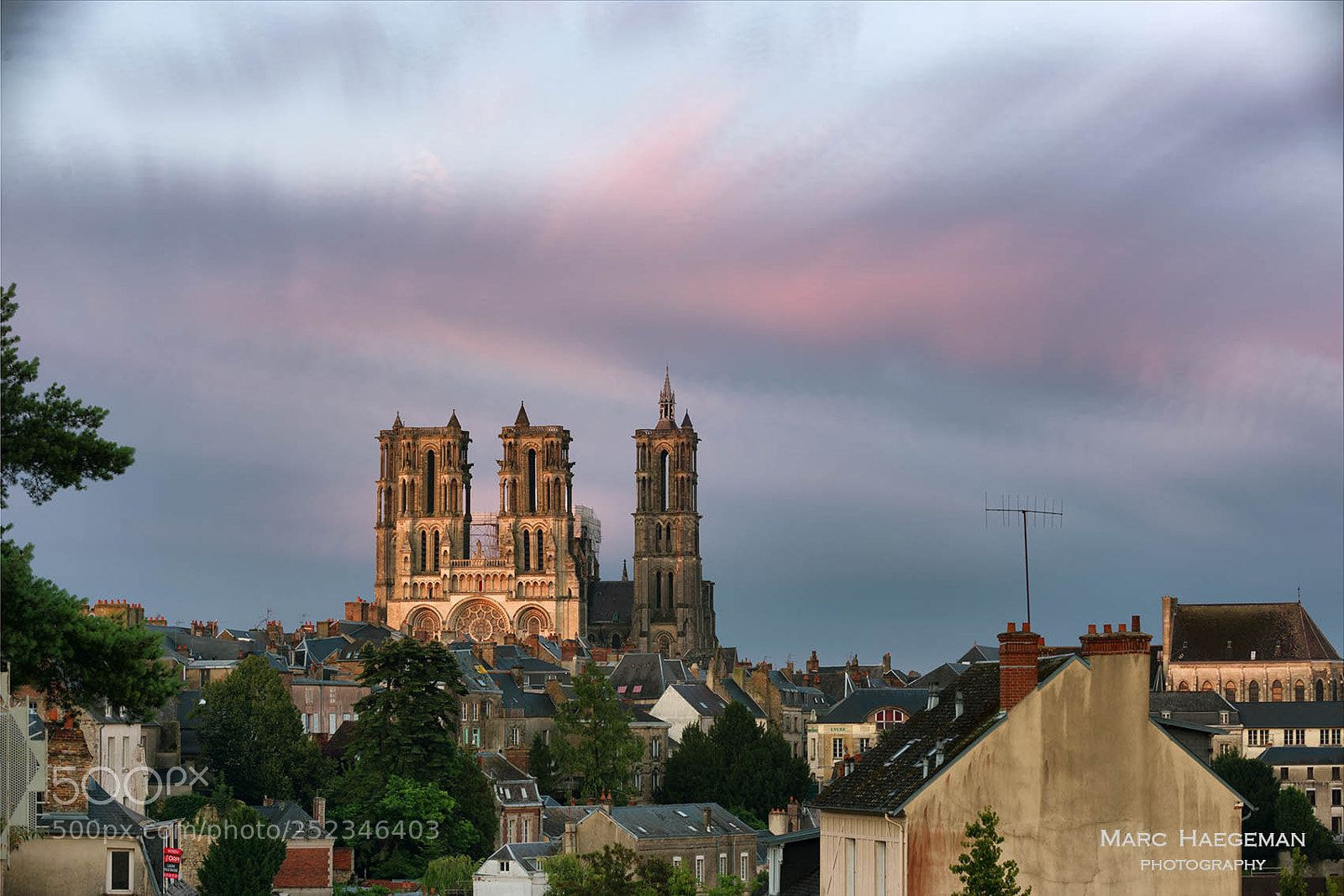 Nikon D600 sample photo. Laon skyline photography
