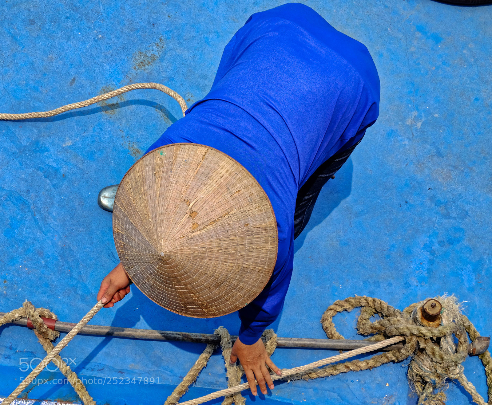 Fujifilm X-T1 sample photo. Tanking vietnamese boat photography