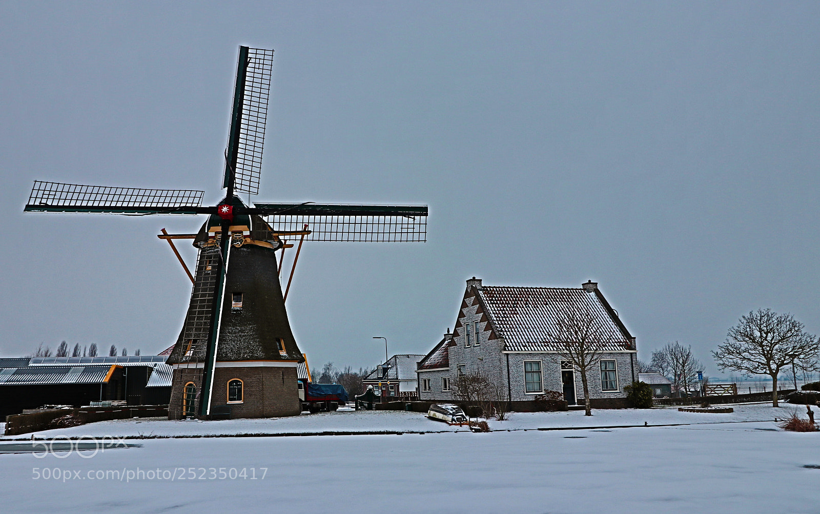 Canon EOS 800D (EOS Rebel T7i / EOS Kiss X9i) sample photo. Windmill in the snow photography