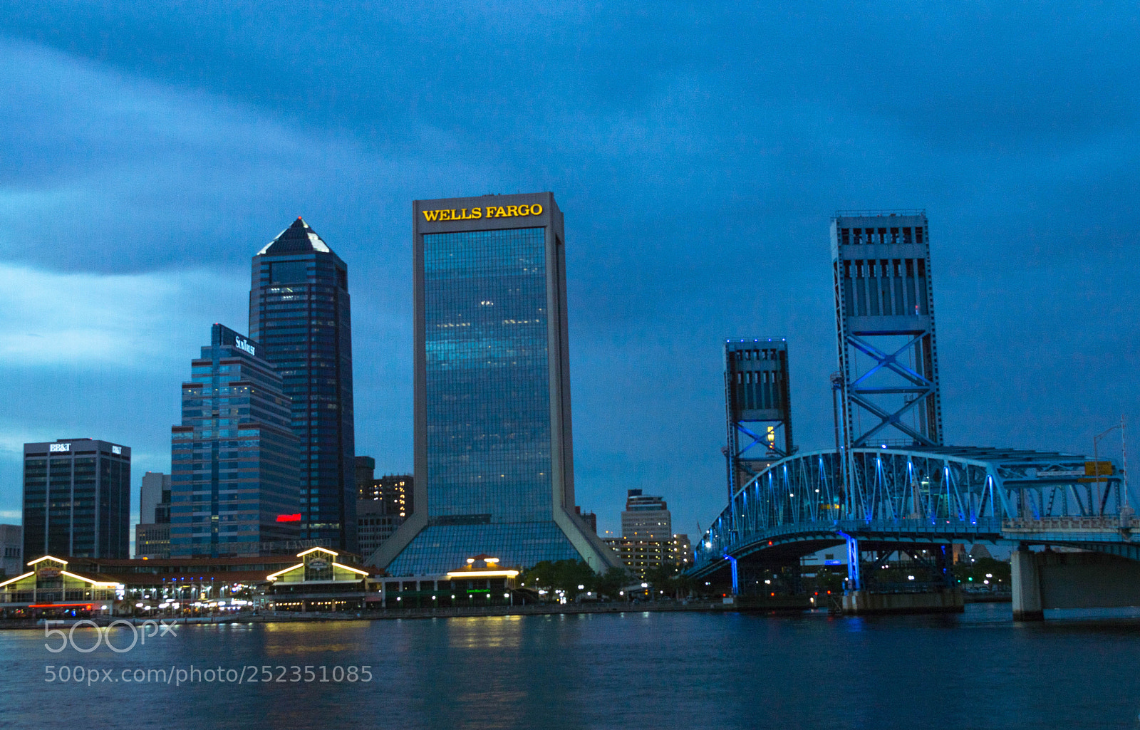 Nikon D3200 sample photo. City at night photography