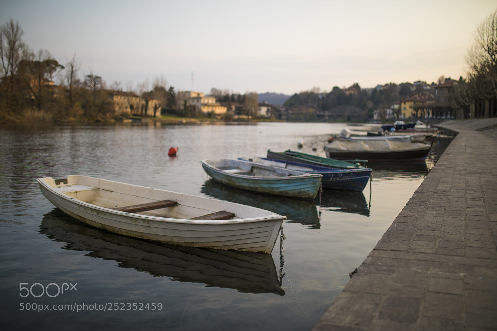 Canon EOS 5D Mark IV sample photo. In attesa di salpare... photography
