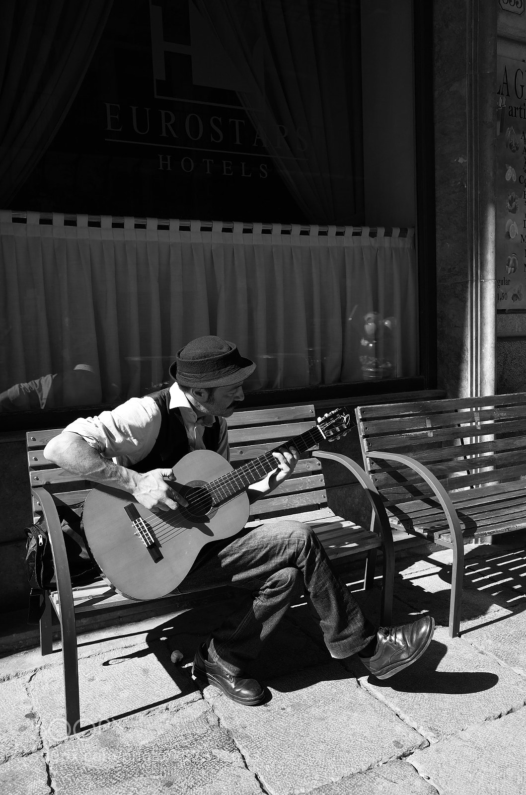 Ricoh GR II sample photo. Italian photography