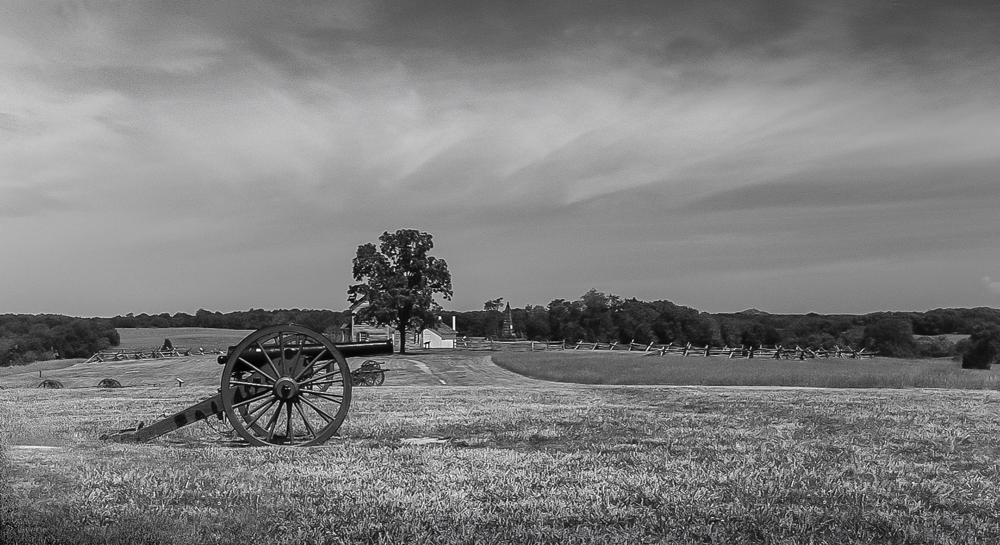 Pentax K100D sample photo. Battlefield photography