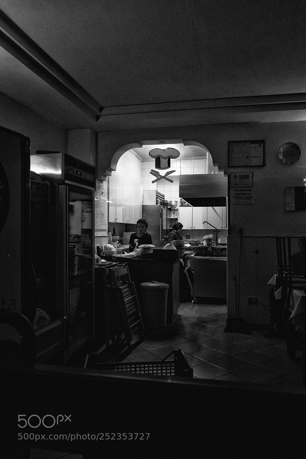 Leica Q (Typ 116) sample photo. Inside the kitchen photography