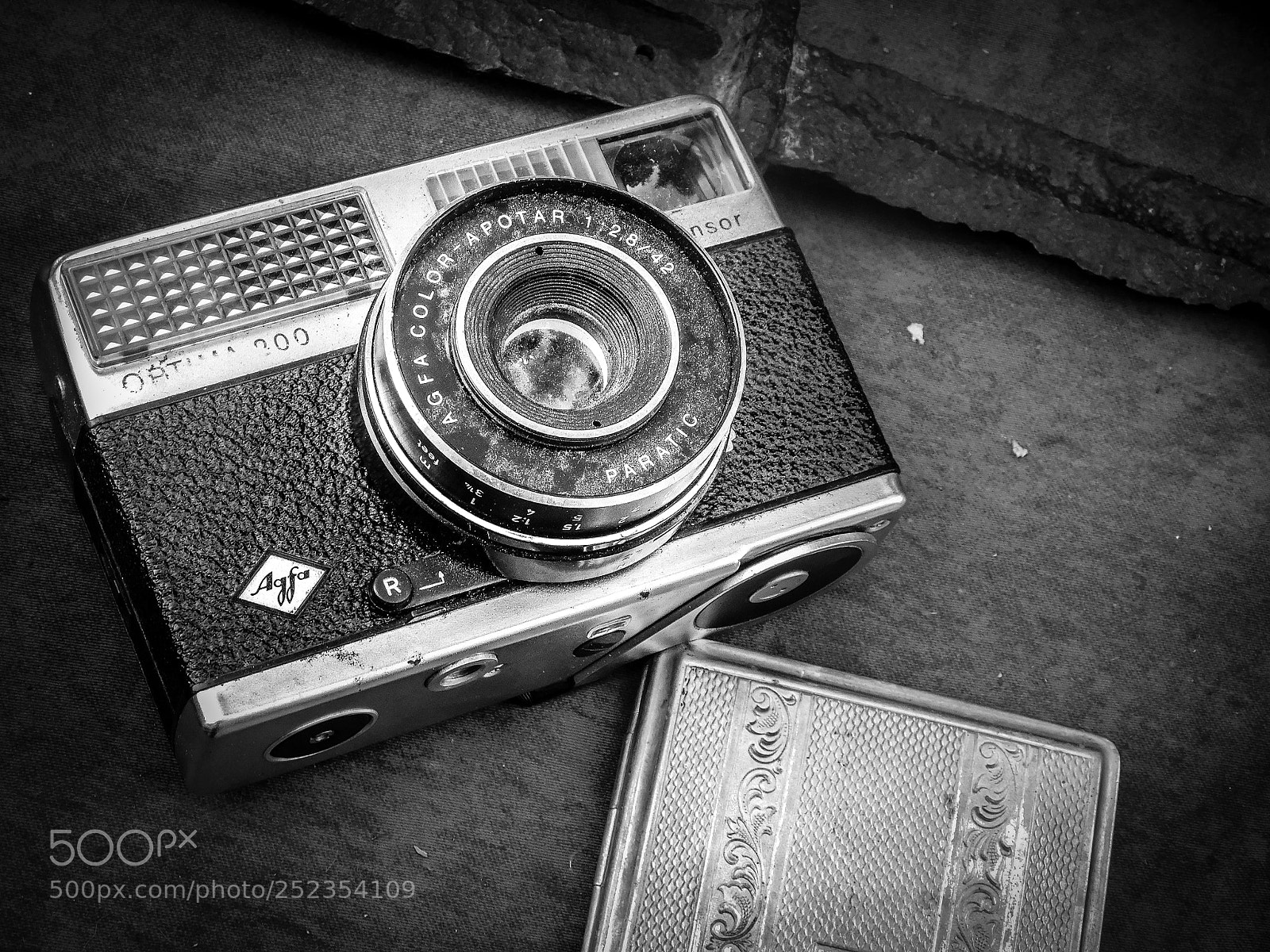 Nikon Coolpix L840 sample photo. Old movie times photography