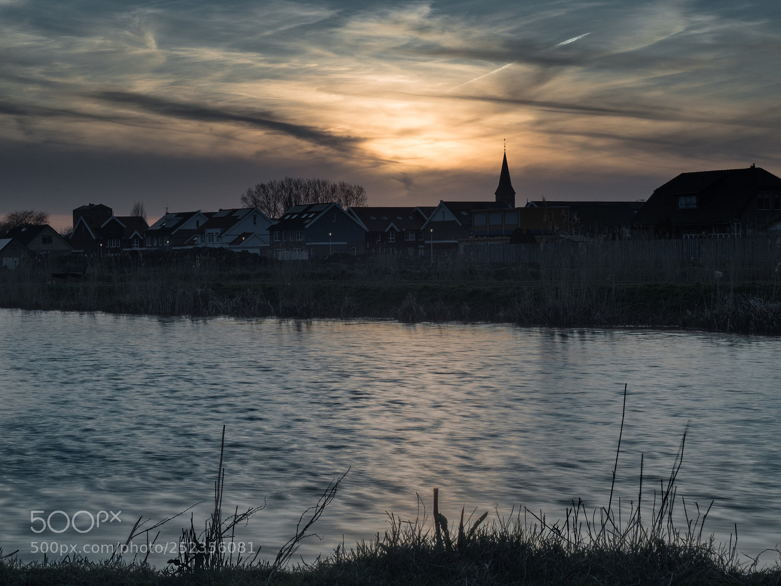 Olympus OM-D E-M5 II sample photo. Sunset on the waterside photography