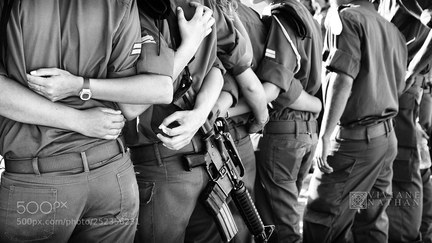 Canon EOS 550D (EOS Rebel T2i / EOS Kiss X4) sample photo. Soldiers photography