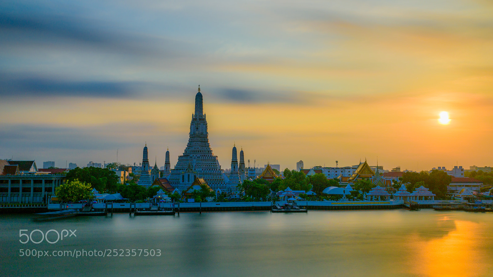 Nikon D810 sample photo. Wat arun ratchawararam ratchawaramahawihan photography