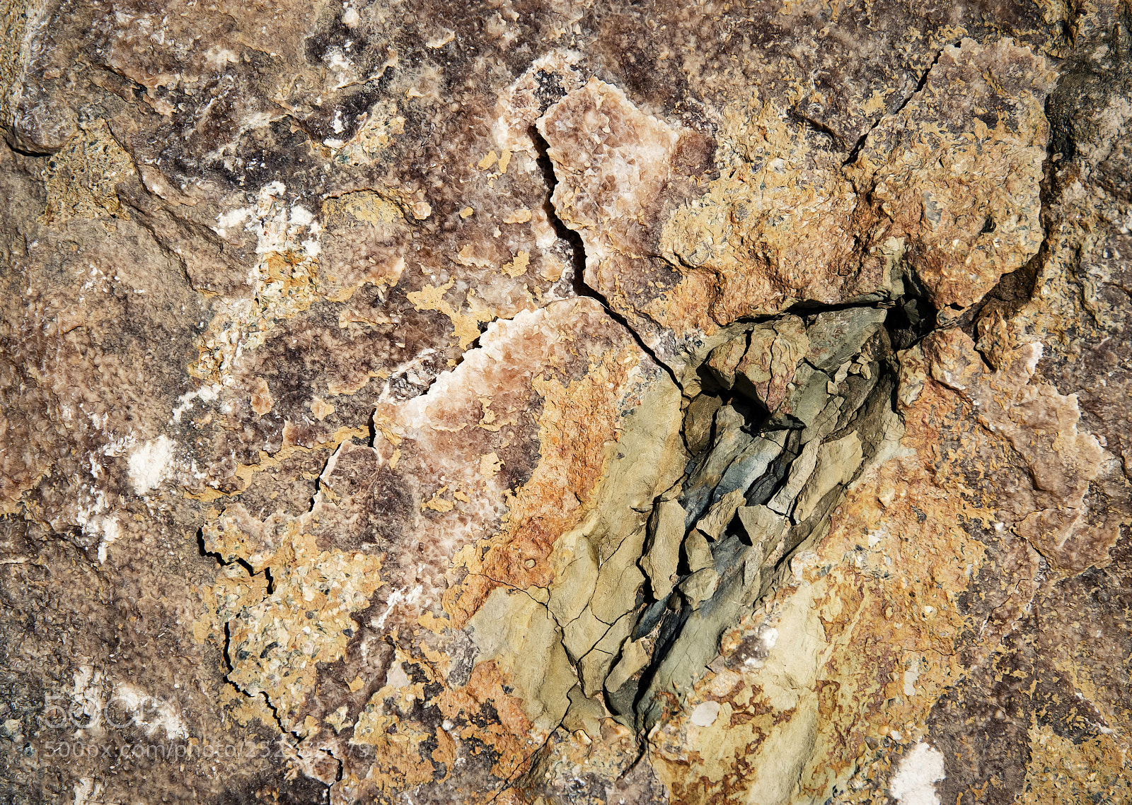 Nikon D5500 sample photo. Crack on colorful rock photography