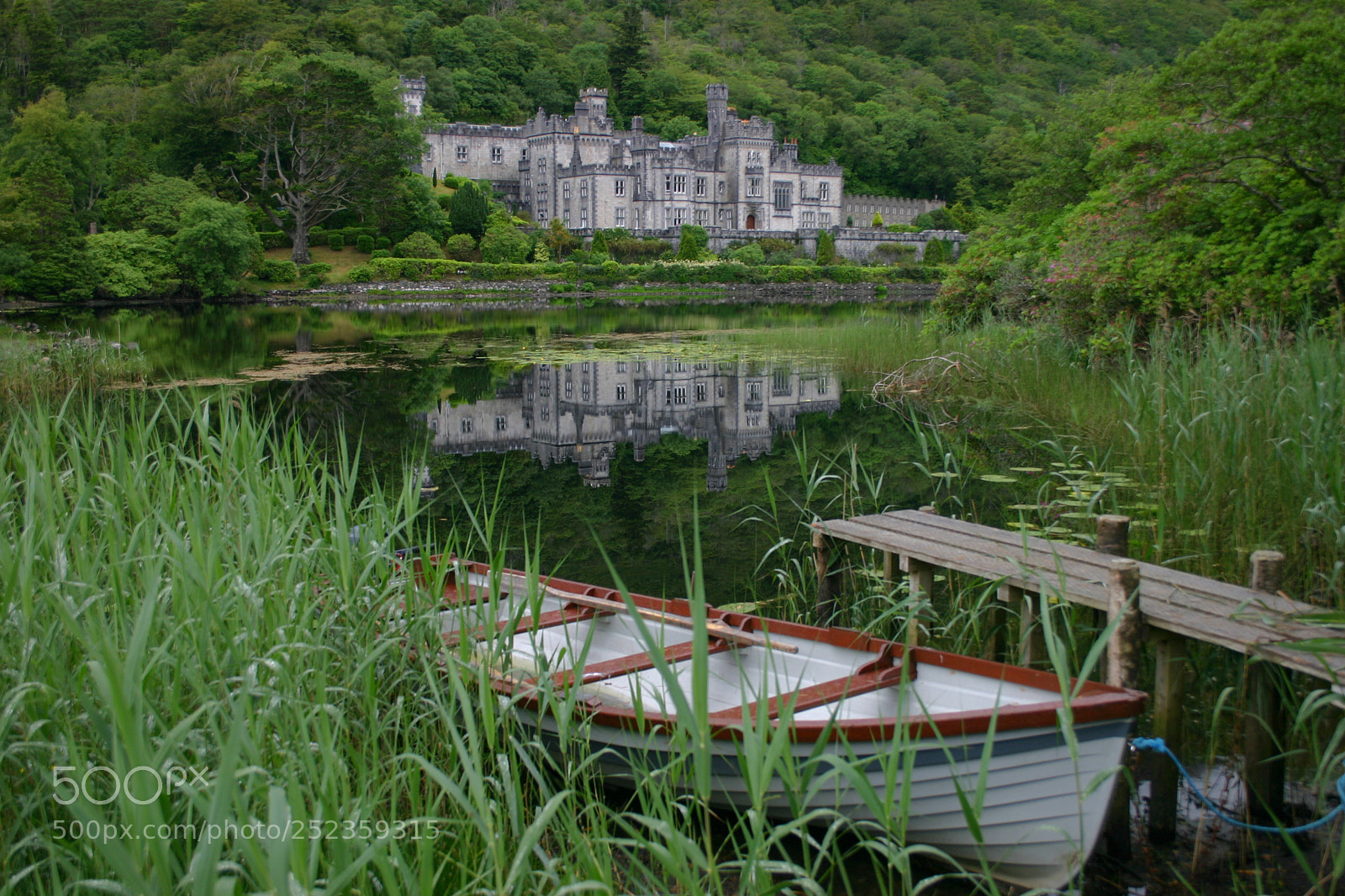 Canon EOS 300D (EOS Digital Rebel / EOS Kiss Digital) sample photo. Kylemore abbey photography