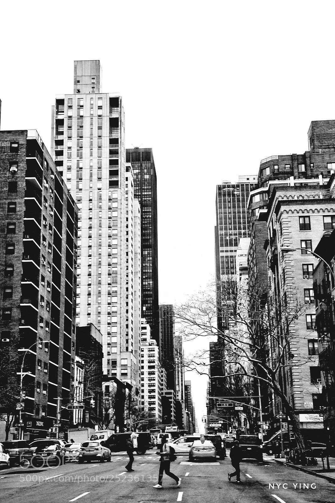 Canon EOS 5D Mark II sample photo. City walk photography