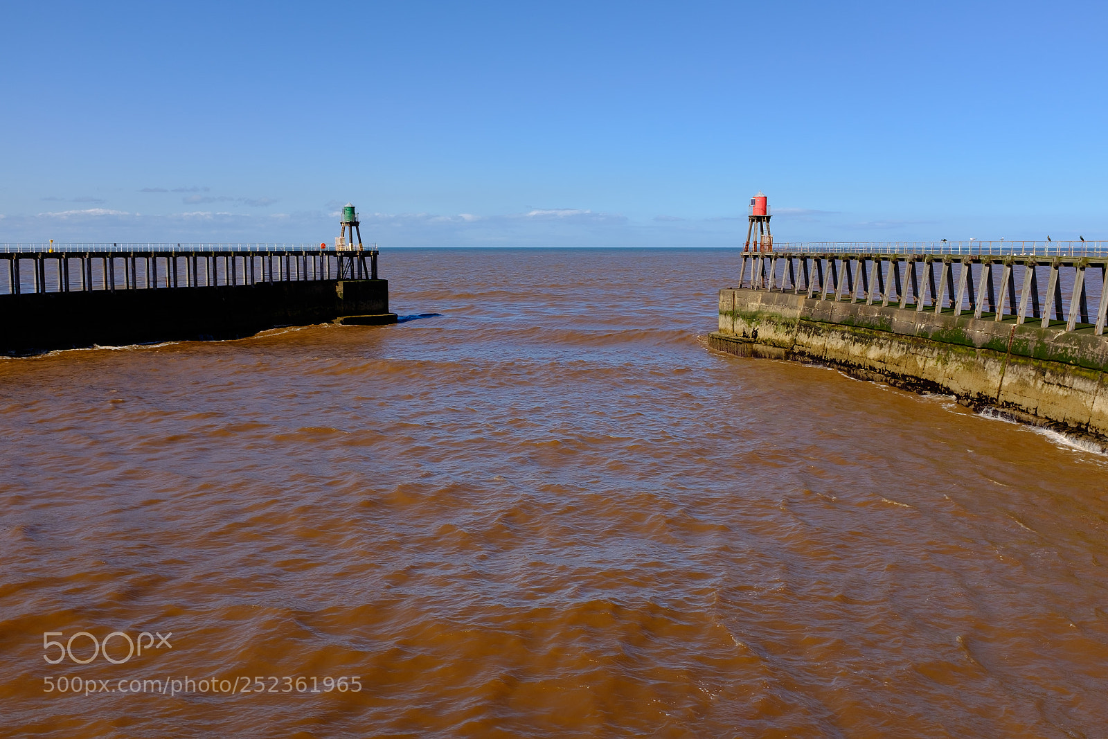 Fujifilm X100T sample photo. Brown sea. photography