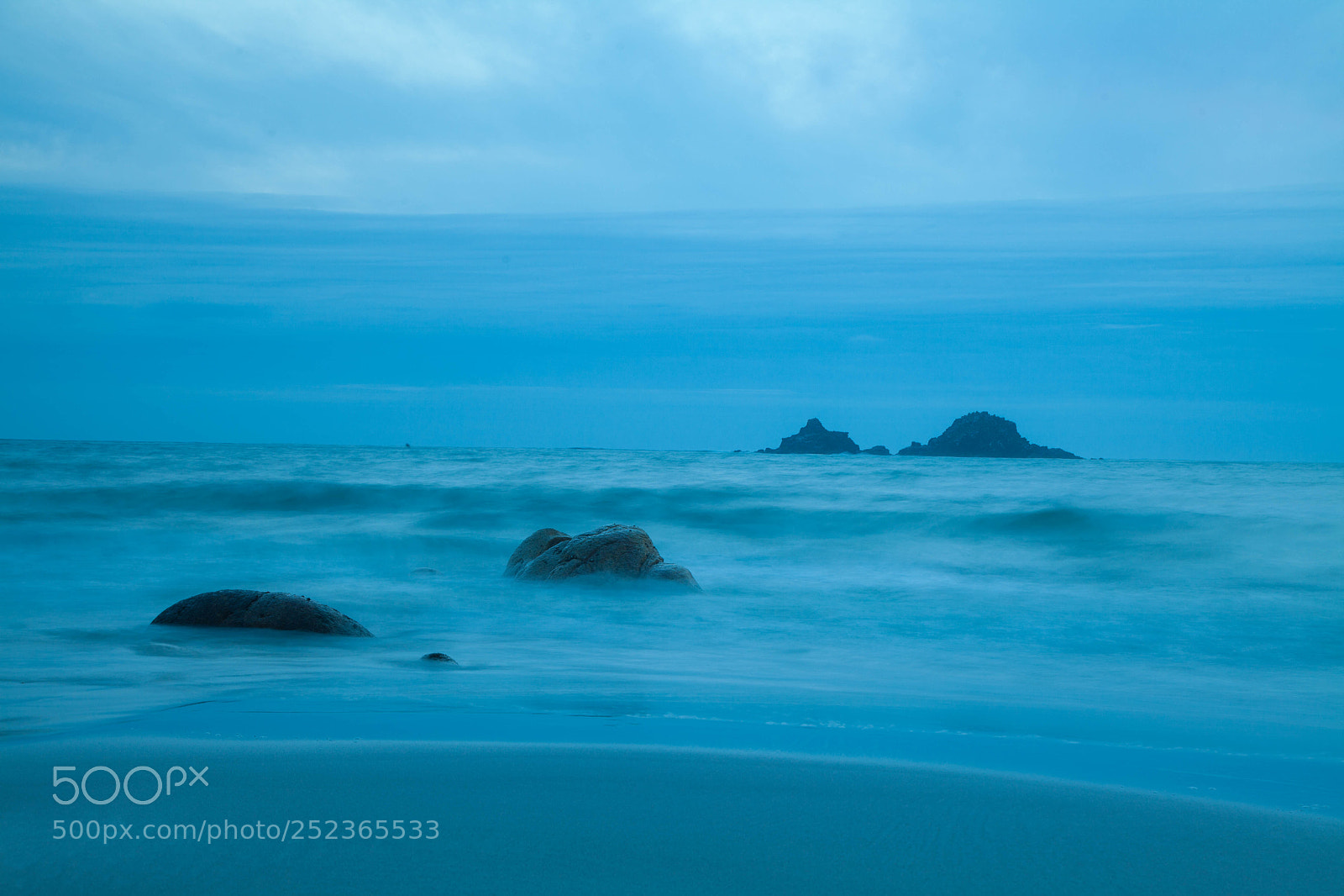 Canon EOS 5D Mark II sample photo. Porthnanven seascape photography