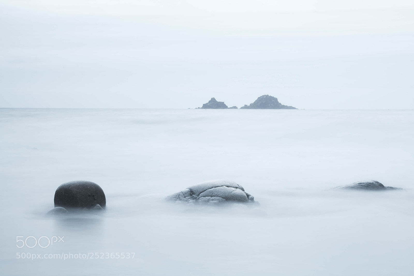 Canon EOS 5D Mark II sample photo. Porthnanven photography