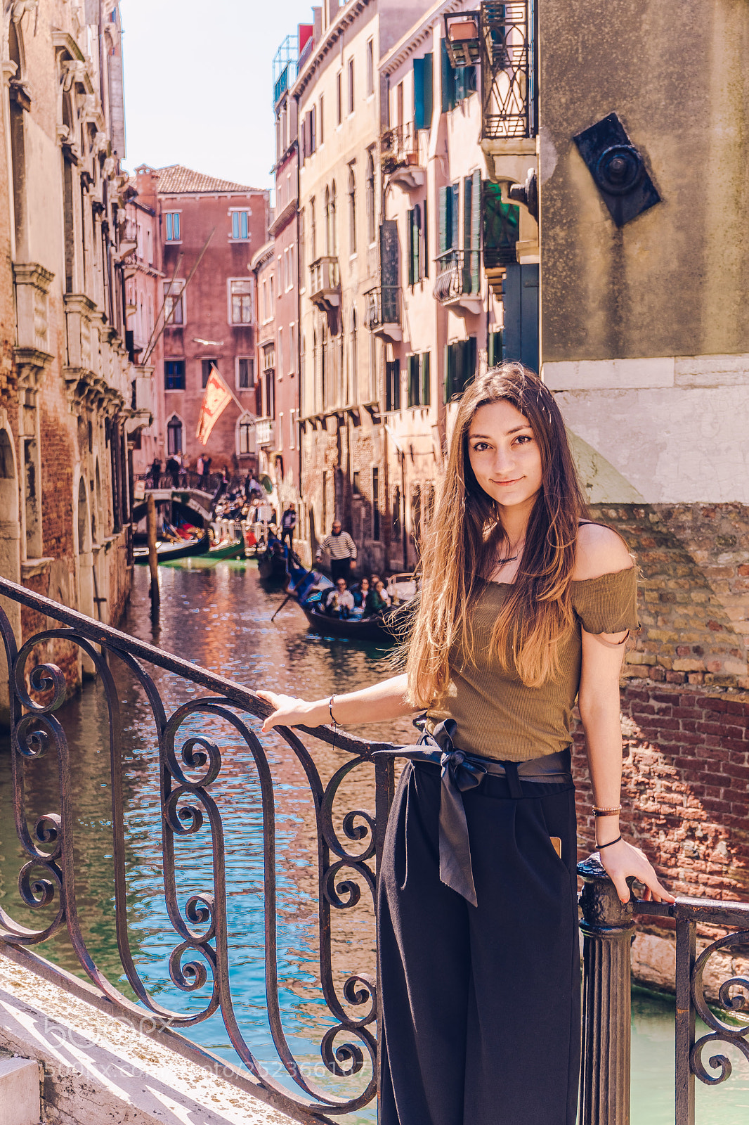Sony a7 sample photo. Chiara in venice photography