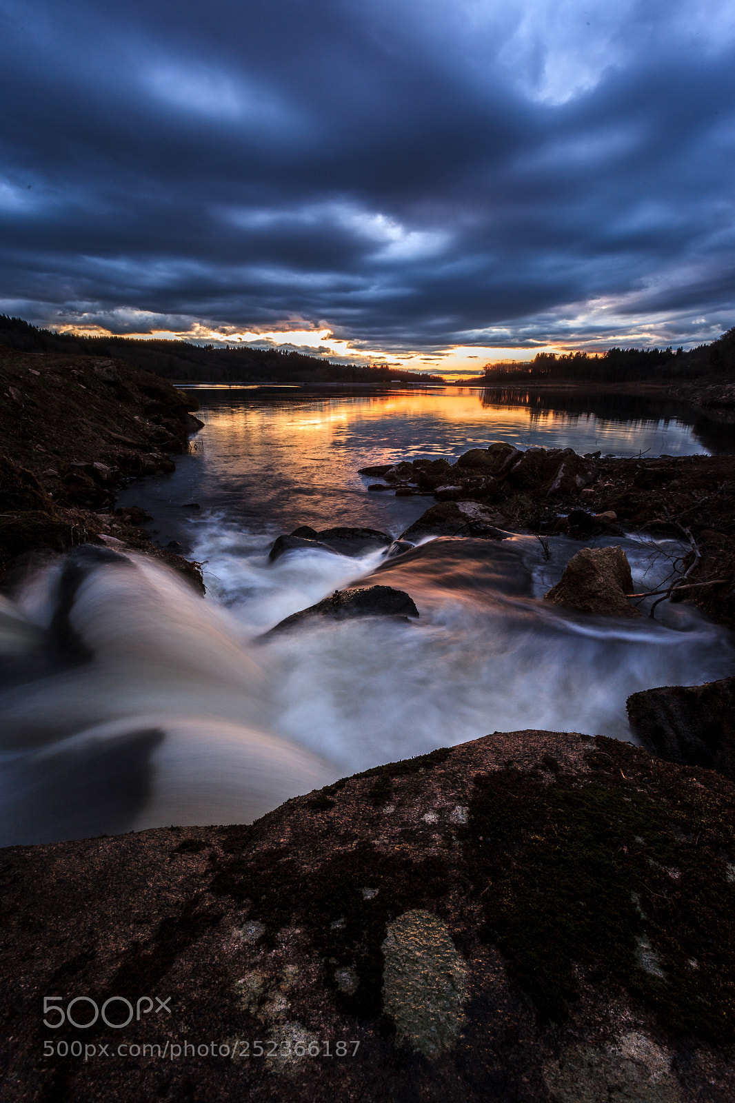 Canon EOS 5D Mark II sample photo. Winter's landscape photography