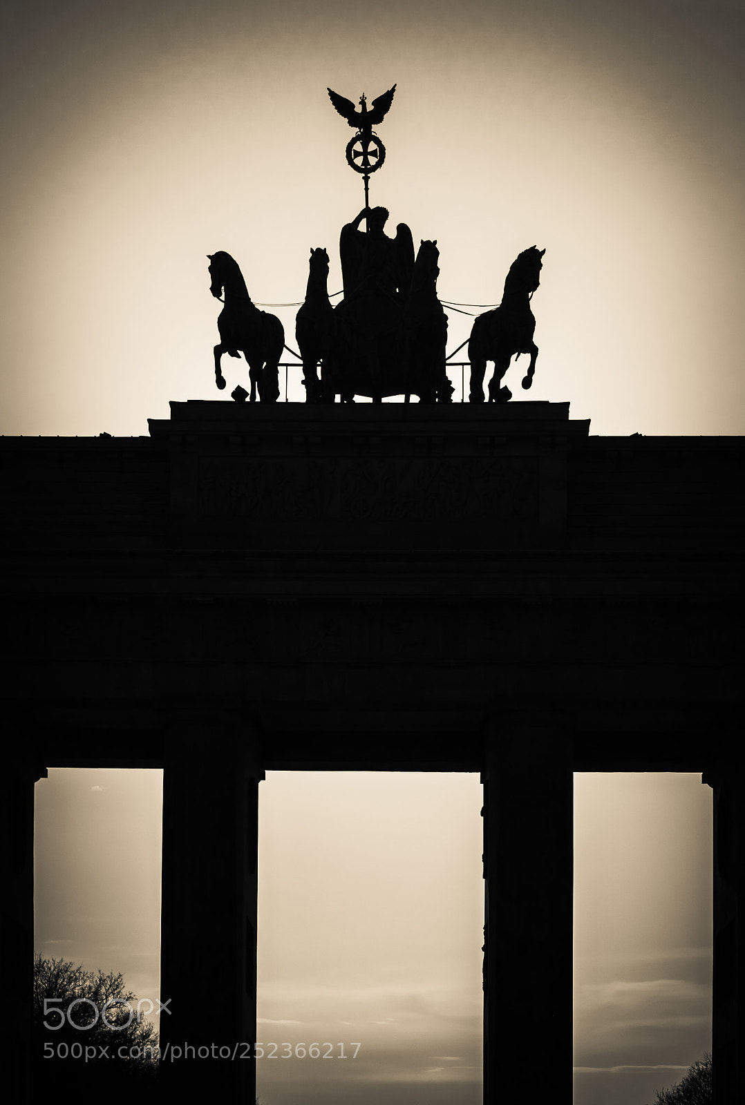 Olympus OM-D E-M1 Mark II sample photo. Brandenburger tor #1 photography