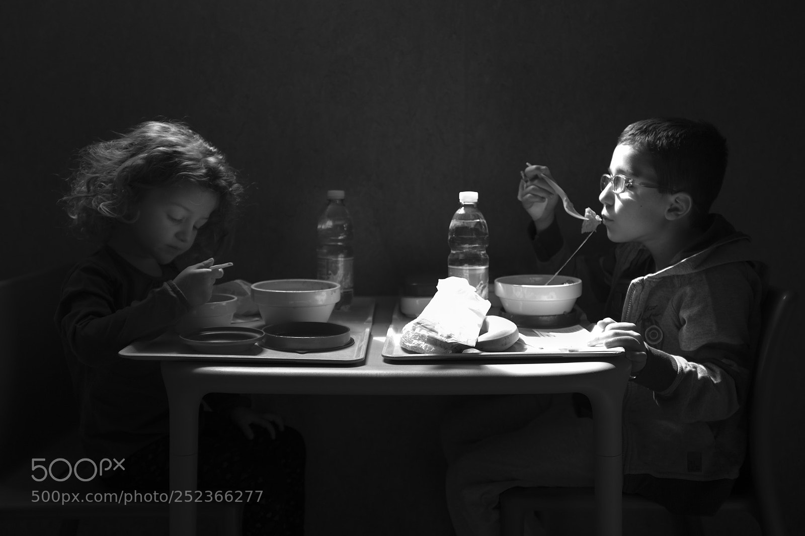 Fujifilm X100T sample photo. Dinner with his room photography