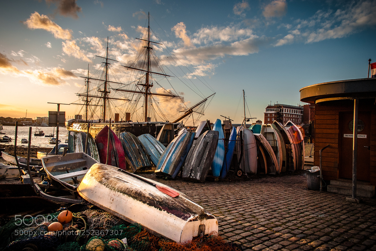 Nikon D3000 sample photo. Boats at portsmouth dockyard photography