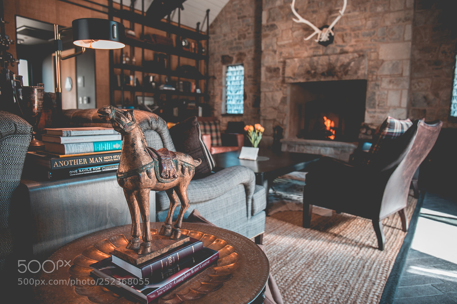 Canon EOS 5D Mark IV sample photo. Antique horse in man photography
