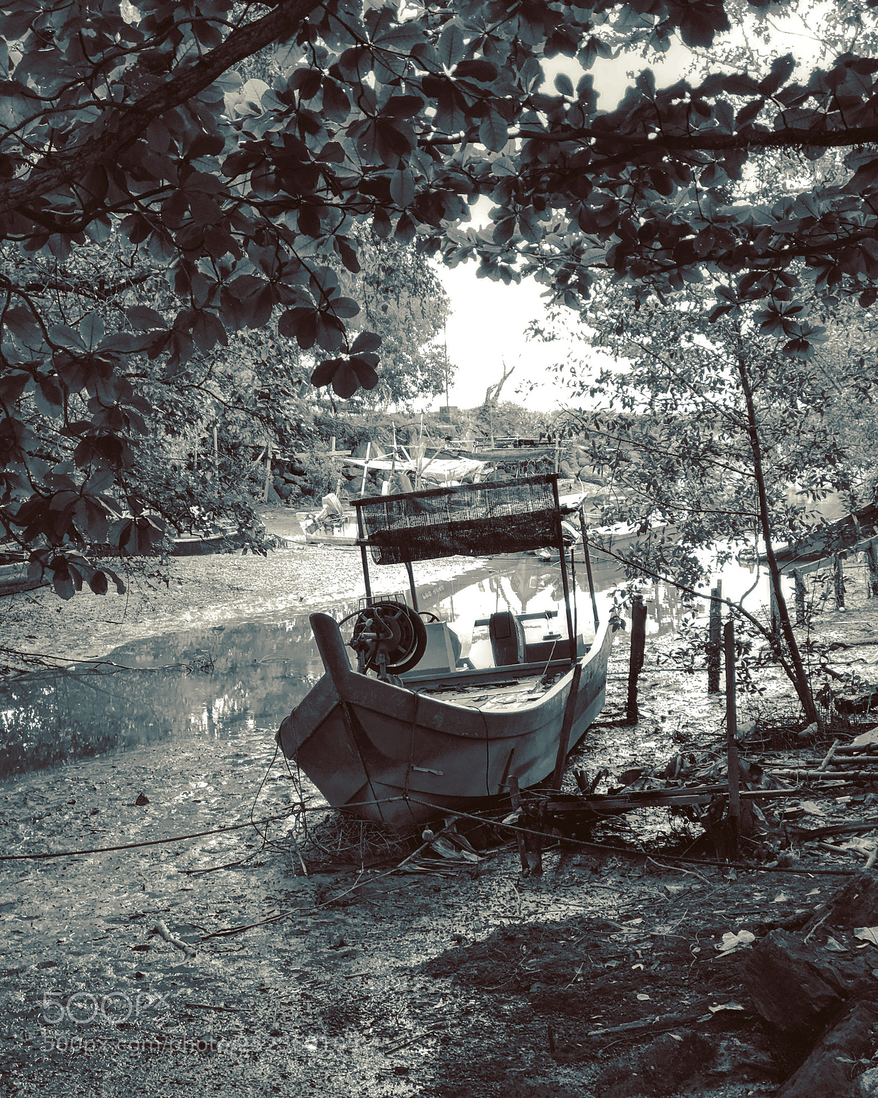 Apple iPhone 8 Plus sample photo. Fishing boat in penang photography