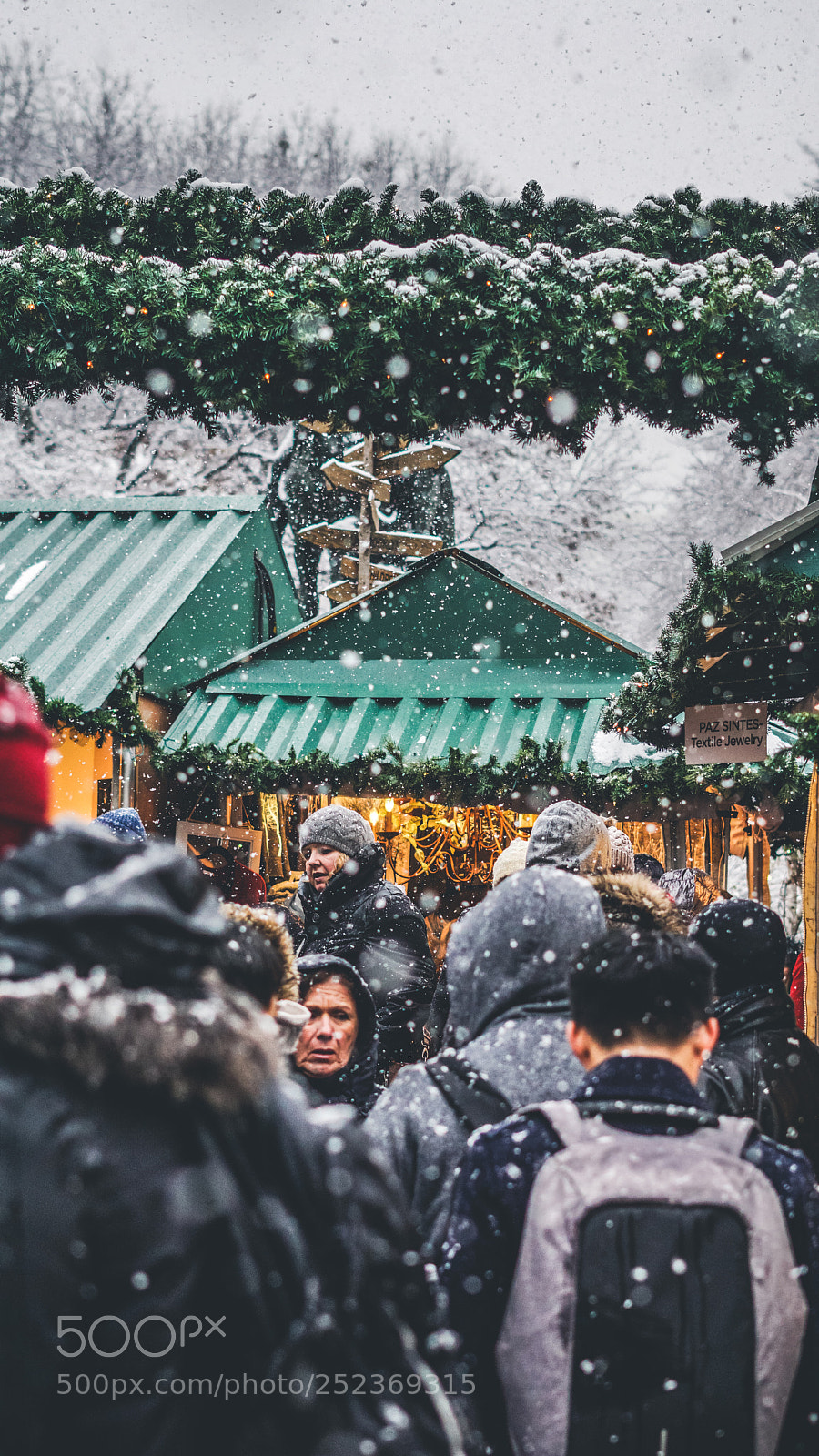 Sony a6000 sample photo. Union square winter market (1) photography