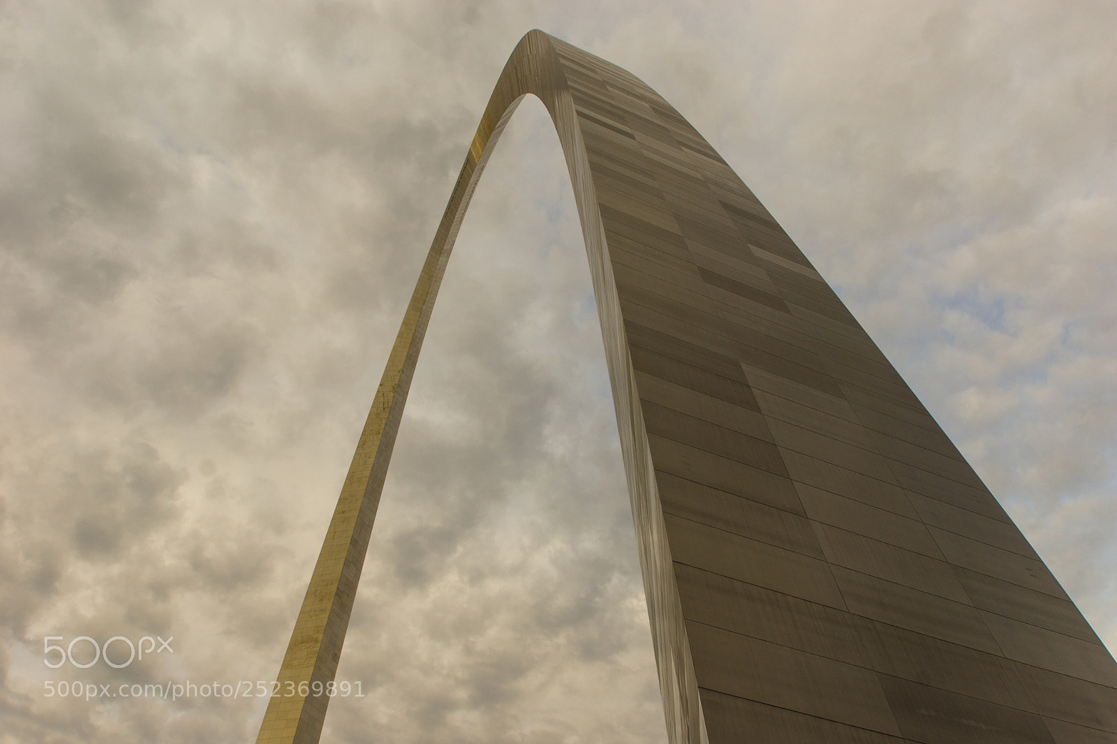 Sony SLT-A77 sample photo. Cloudy gateway photography