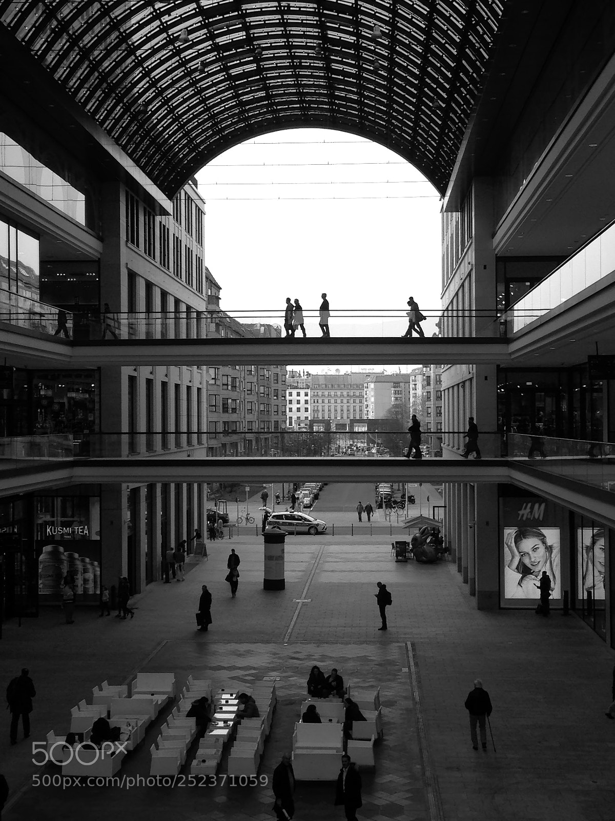 Apple iPhone 5 sample photo. Mall of berlin photography