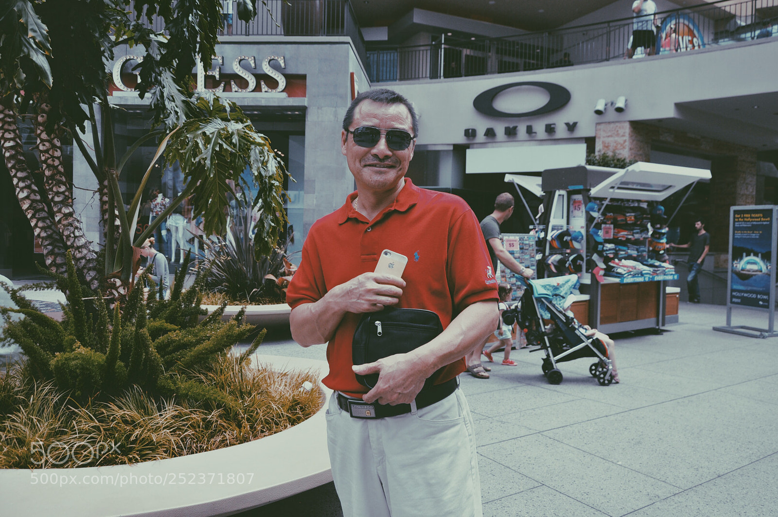 Nikon D5000 sample photo. Diversity  photography